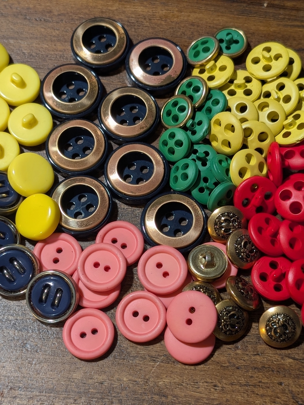 1980s Assorted Buttons